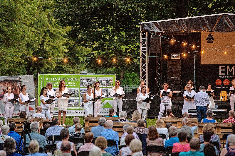 Festwiese bei Fronaeckerschule, Liederkranz Ehningen gibt grosses Chorkonzert zur Eroeffnung von Kultur in Freien, Ehningen, 07.08.2020, Foto: EIBNER/DROFITSCH